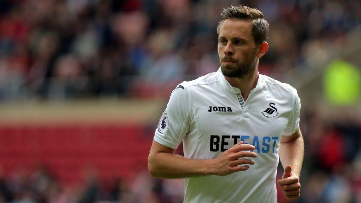 大范：湖人不是争冠队 比掘金／马刺／火箭弱一档 3个核心都不能防（大范直言：湖人难称争冠级，实力逊于掘金／马刺／火箭，三核防守成隐患）