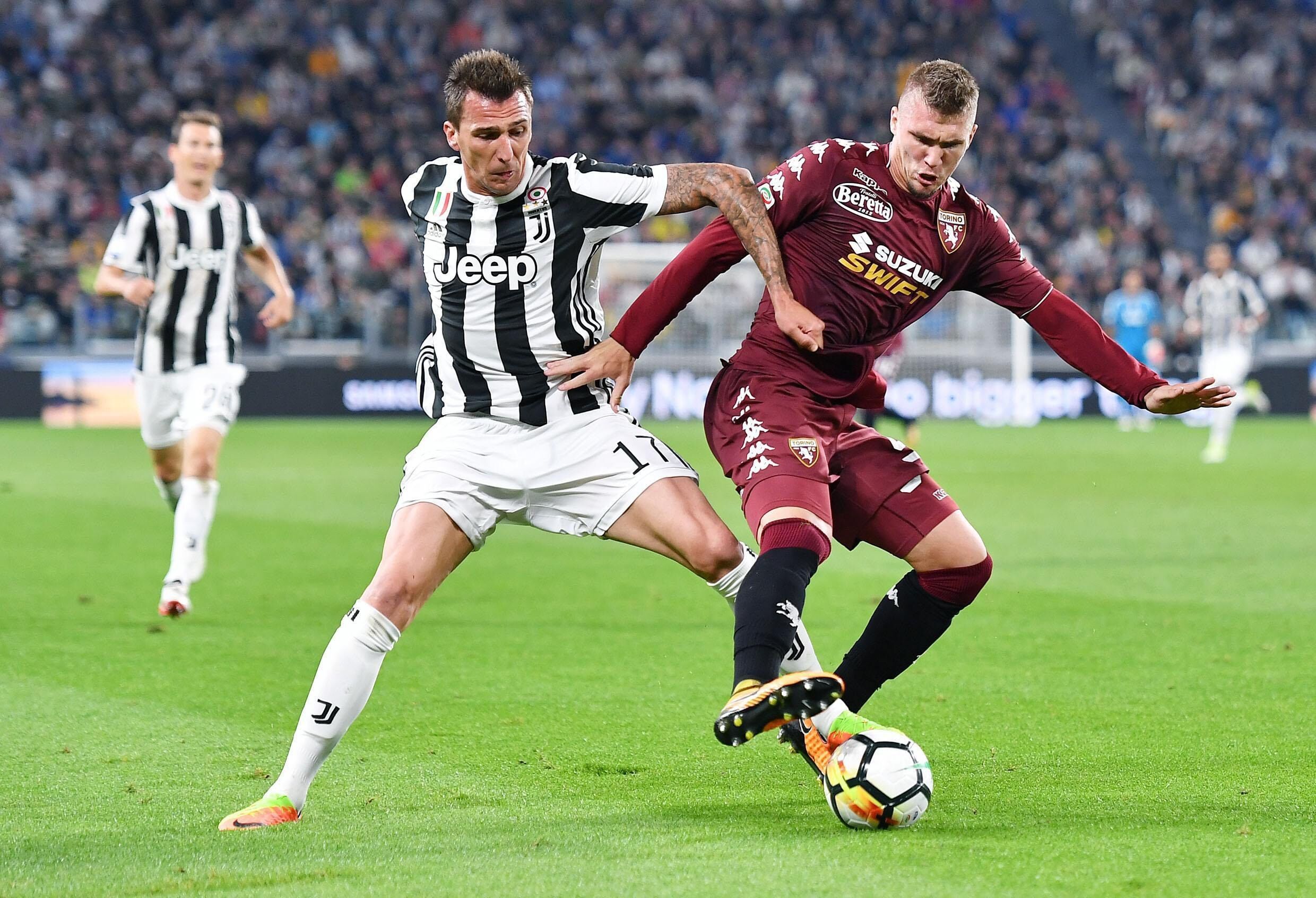 那个受伤倒地的瞬间让人揪心（受伤倒地的一幕令人揪心）