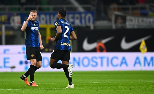 官方：卢卡库恢复训练，并顶替德布劳内入选欧冠大名单（官宣：卢卡库恢复合练，顶替德布劳内入围欧冠名单）