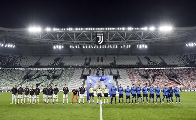 魔迷们心动吗？曼联发布中国结系列服饰，B费、姆伯莫等人出镜（B费、姆伯莫等球星助阵，曼联推出中国结系列服饰，魔迷是否被种草？）