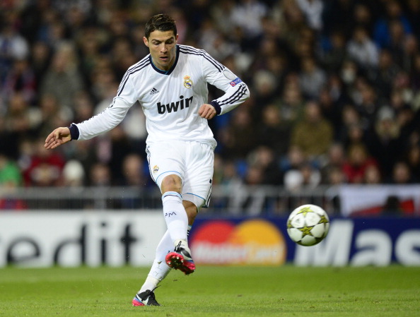 迪尼：谢什科在场上犹豫不决，他从来都和队友不在一个频道上（迪尼：谢什科比赛中优柔寡断，始终与队友不同步）