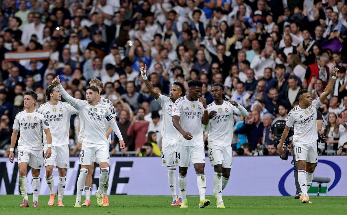 在辉煌与遗憾之间：科斯蒂亚的告别与自白（荣光与缺憾的交界处：科斯蒂亚的告别自述）